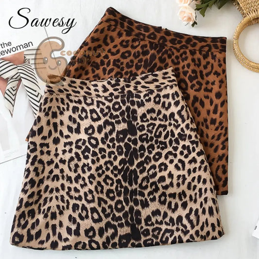 Roar into Style: Unleash Your Inner Wild with Sexy Leopard Mini Skirt – Your 2018 Streetwear Statement!