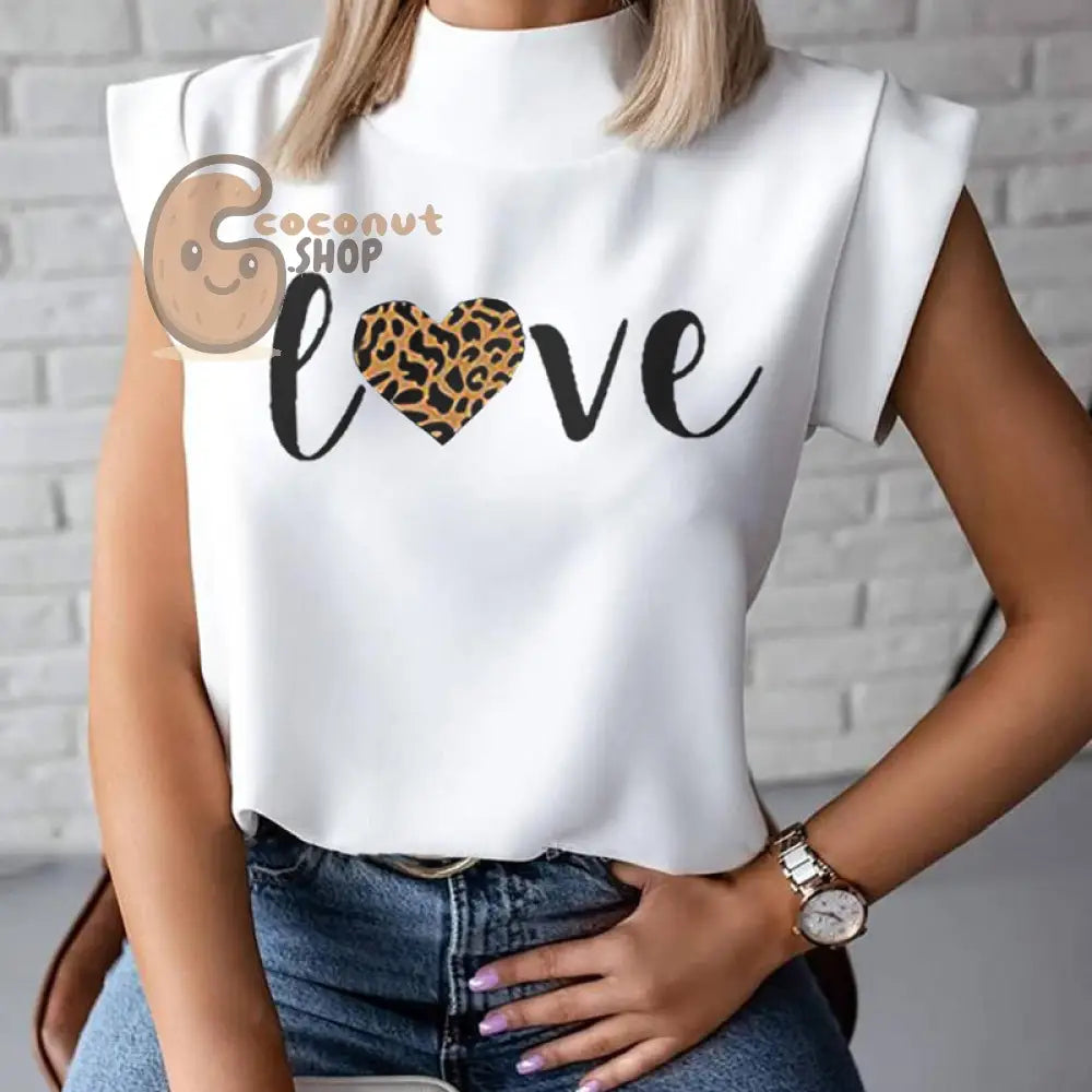 Sassy Chic: Women’s Elegant Lips Print Blouse - Stand Out in Playful Sophistication